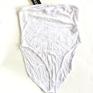 Boohoo NWT White Bodysuit Size 6